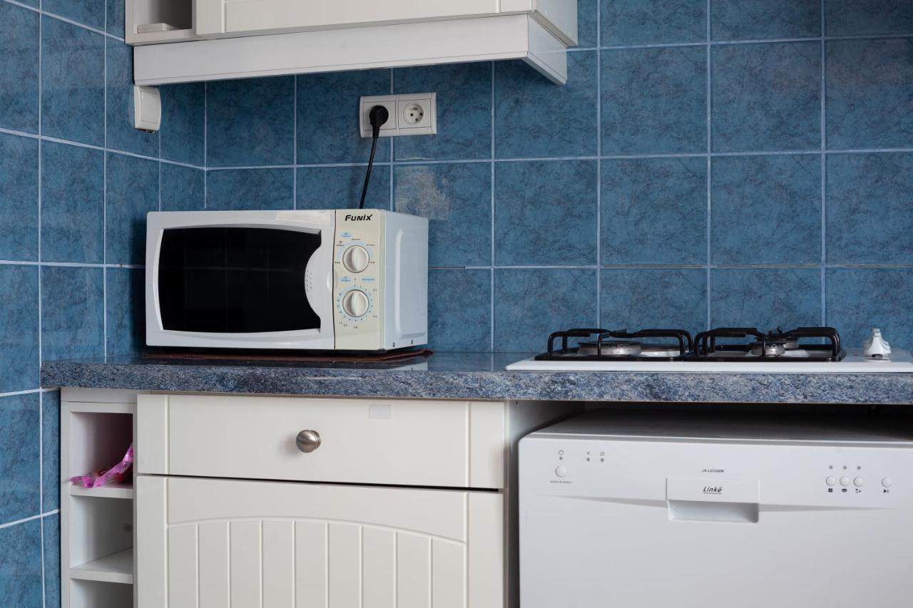 Appartement Avec Piscine Et Cuisine Roquefort-la-Bédoule Exterior foto